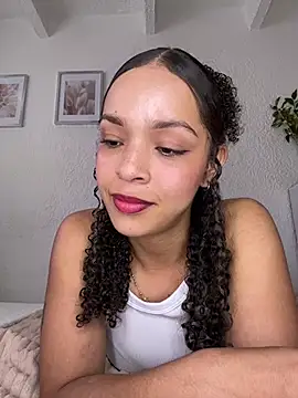Yasmin777  online show from July 15, 2026, 6:26 pm