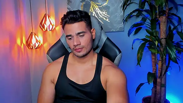 AndresR3 online show from November 18, 2025, 11:59 pm