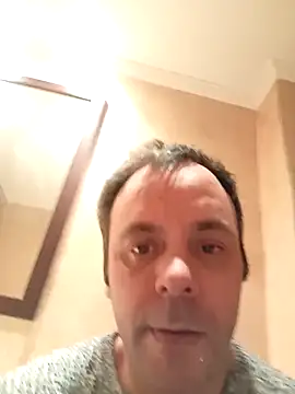 Snapshot of manchego85 chatting on December 18, 2025, 5:17 pm manchego85 online show from December 18, 2025, 5:17 pm