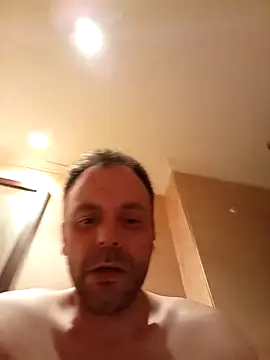 Snapshot of manchego85 chatting on June 21, 2026, 1:22 am manchego85 online show from June 21, 2026, 1:22 am