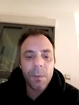 Snapshot of manchego85 chatting on December 4, 2025, 8:19 pm manchego85 online show from December 4, 2025, 8:19 pm