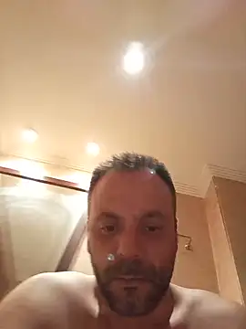 Snapshot of manchego85 chatting on June 13, 2026, 11:45 pm manchego85 online show from June 13, 2026, 11:45 pm