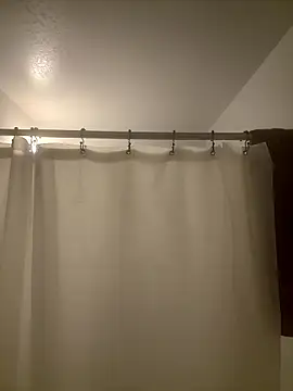 1n0nlythroat online show from January 15, 2026, 6:06 am