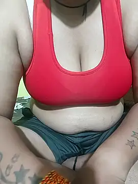 Snapshot of USER-MAYA chatting on February 16, 2026, 6:17 pm USER-MAYA online show from February 16, 2026, 6:17 pm