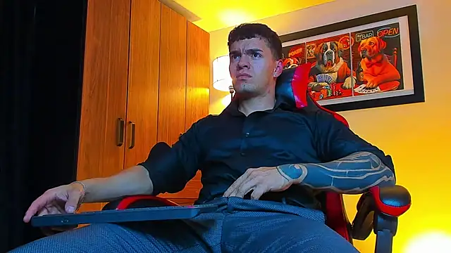 Snapshot of ALPHA_DOMINUS_ chatting on November 18, 2025, 4:38 am ALPHA DOMINUS online show from November 18, 2025, 4:38 am