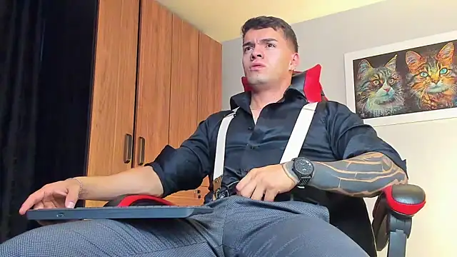 Snapshot of ALPHA_DOMINUS_ chatting on November 9, 2025, 4:27 am ALPHA DOMINUS online show from November 9, 2025, 4:27 am