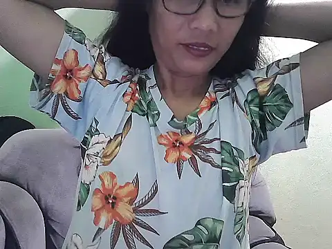 HotLadyPinay32 online show from January 5, 2026, 8:23 pm