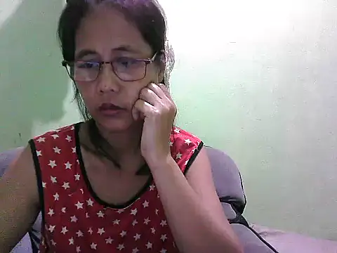 Snapshot of HotLadyPinay32 chatting on February 11, 2026, 10:31 pm HotLadyPinay32 online show from February 11, 2026, 10:31 pm