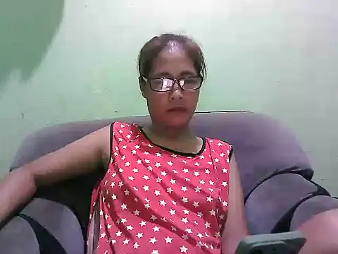 Snapshot of HotLadyPinay32 chatting on June 4, 2026, 11:48 am HotLadyPinay32 online show from June 4, 2026, 11:48 am