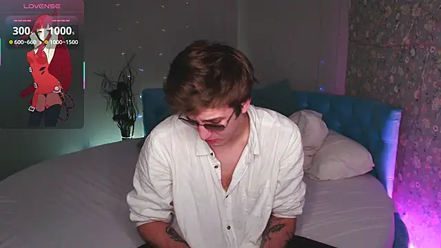 Snapshot of KiskaKurt chatting on September 21, 2025, 11:26 am KiskaKurt online show from September 21, 2025, 11:26 am