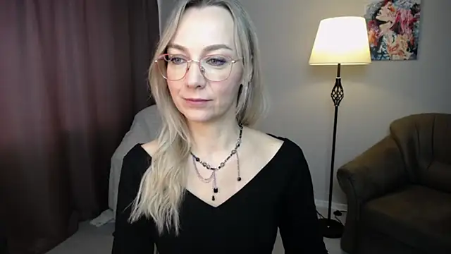 Ava Elior online show from October 11, 2025, 9:43 am