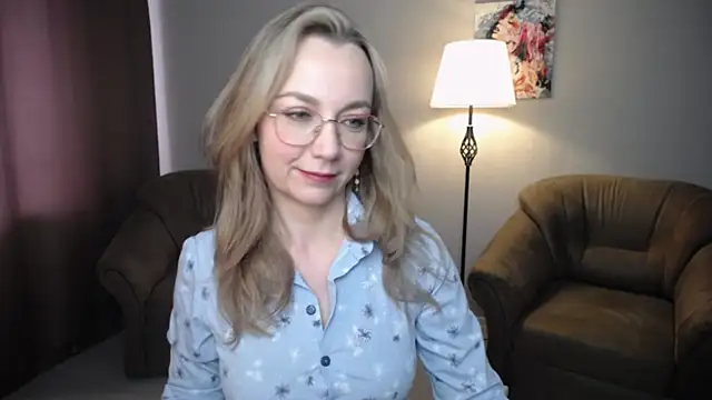 Snapshot of Ava_Elior chatting on June 14, 2026, 11:44 am Ava Elior online show from June 14, 2026, 11:44 am