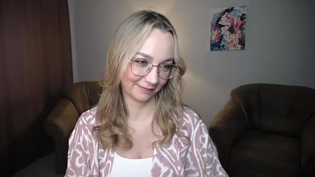 Snapshot of Ava_Elior chatting on June 18, 2026, 11:37 am Ava Elior online show from June 18, 2026, 11:37 am