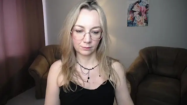 Snapshot of Ava_Elior chatting on June 21, 2026, 11:38 am Ava Elior online show from June 21, 2026, 11:38 am