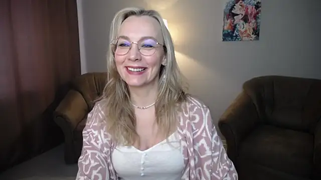 Snapshot of Ava_Elior chatting on June 9, 2026, 11:44 am Ava Elior online show from June 9, 2026, 11:44 am