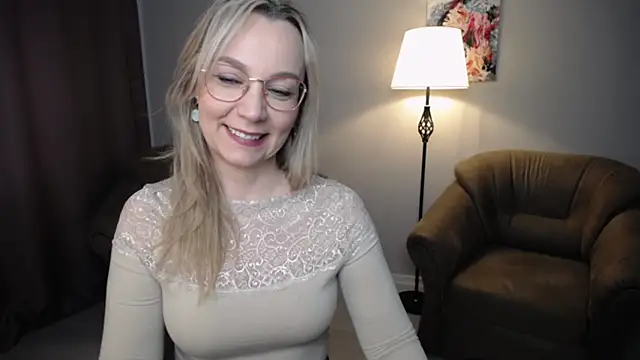 Ava Elior online show from April 25, 2026, 11:24 am