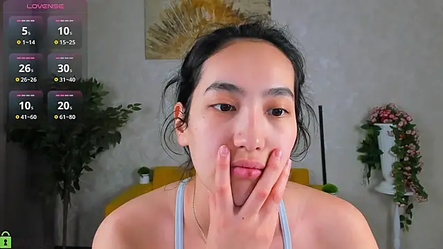 FlirtyAura online show from February 2, 2026, 11:48 pm