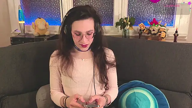 Zesty Peach online show from March 23, 2026, 11:37 pm