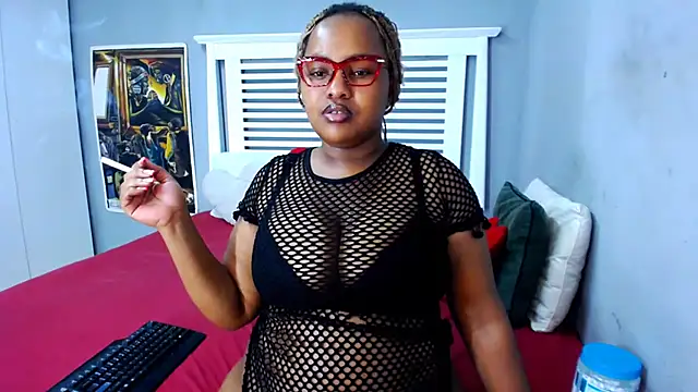 Snapshot of SativaHot96 chatting on December 5, 2025, 8:35 am SativaHot96 online show from December 5, 2025, 8:35 am