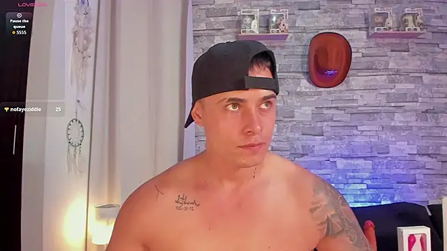 connorsmiith online show from November 19, 2025, 12:43 am