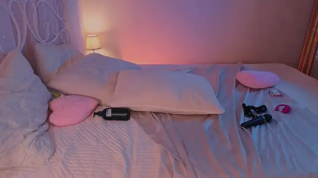 Snapshot of BarbieRichy chatting on November 17, 2025, 1:53 am BarbieRichy online show from November 17, 2025, 1:53 am