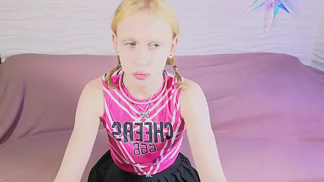 Snapshot of BarbieRichy chatting on November 30, 2025, 5:08 am BarbieRichy online show from November 30, 2025, 5:08 am