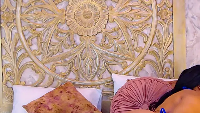 Snapshot of MelodyCarsson chatting on November 10, 2025, 12:10 pm MelodyCarsson online show from November 10, 2025, 12:10 pm