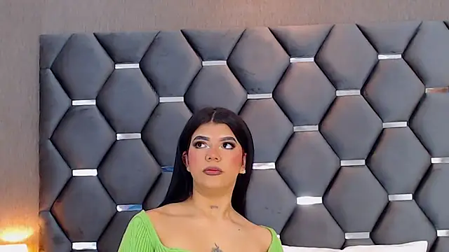 MelodyCarsson online show from December 21, 2025, 12:29 pm