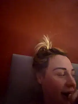 Sophrob96x online show from November 27, 2025, 10:21 pm