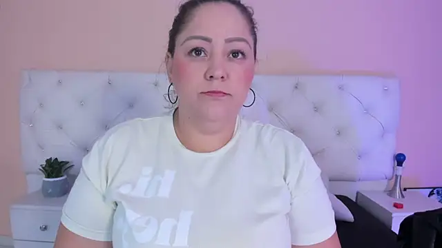 katte landerr online show from November 24, 2025, 1:11 pm