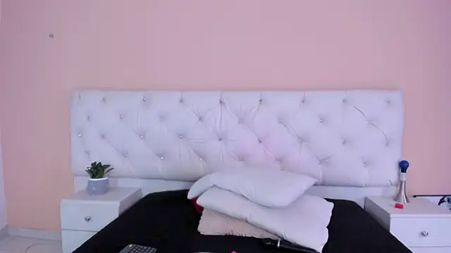 katte landerr online show from November 27, 2025, 1:22 pm