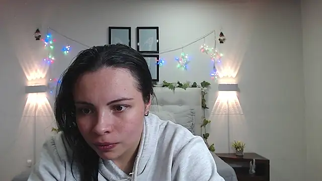 Snapshot of Megan_05_ chatting on May 12, 2026, 7:20 pm Megan 05 online show from May 12, 2026, 7:20 pm