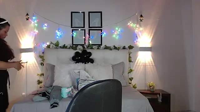Megan 05  online show from May 5, 2026, 7:17 pm