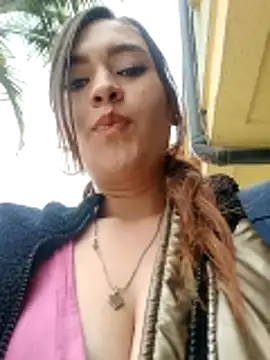 miss berlyn online show from November 21, 2025, 6:29 pm