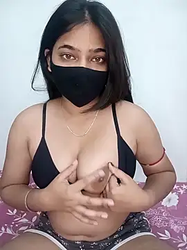 Snapshot of Snehabeauti chatting on May 2, 2026, 12:43 pm Snehabeauti online show from May 2, 2026, 12:43 pm