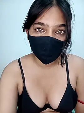 Snapshot of Snehabeauti chatting on April 18, 2026, 5:59 pm Snehabeauti online show from April 18, 2026, 5:59 pm