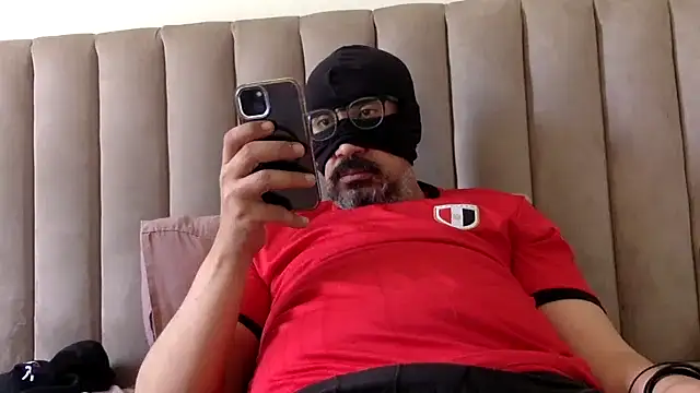 Snapshot of CaiBull chatting on June 6, 2026, 12:10 pm CaiBull online show from June 6, 2026, 12:10 pm