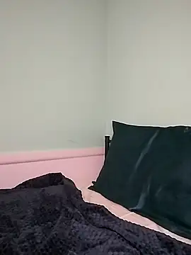 Snapshot of angelbliss10100 chatting on October 6, 2025, 10:21 pm angelbliss10100 online show from October 6, 2025, 10:21 pm