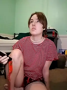 Snapshot of angelbliss10100 chatting on September 21, 2025, 12:27 am angelbliss10100 online show from September 21, 2025, 12:27 am