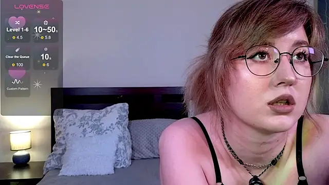 Snapshot of _AlexaFlowers_ chatting on June 2, 2026, 10:15 am AlexaFlowers online show from June 2, 2026, 10:15 am