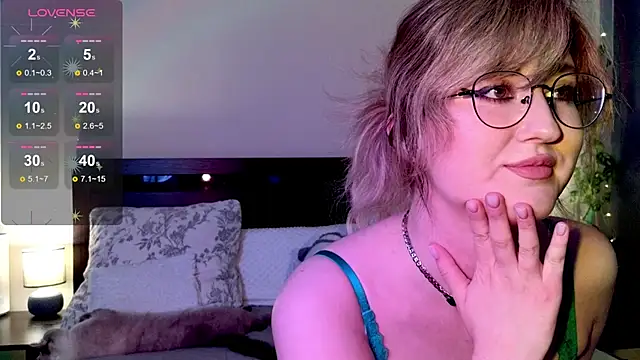 Snapshot of _AlexaFlowers_ chatting on February 27, 2026, 10:04 am AlexaFlowers online show from February 27, 2026, 10:04 am