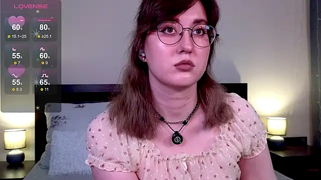 Snapshot of _AlexaFlowers_ chatting on June 11, 2026, 8:33 am AlexaFlowers online show from June 11, 2026, 8:33 am