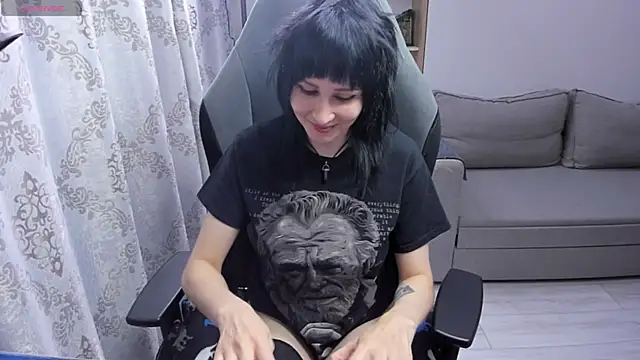 Snapshot of MistyDark chatting on August 1, 2026, 5:11 pm MistyDark online show from August 1, 2026, 5:11 pm