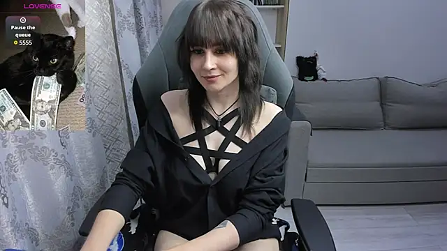 Snapshot of MistyDark chatting on July 7, 2026, 6:00 pm MistyDark online show from July 7, 2026, 6:00 pm