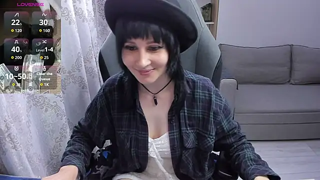 Snapshot of MistyDark chatting on August 4, 2026, 4:11 pm MistyDark online show from August 4, 2026, 4:11 pm