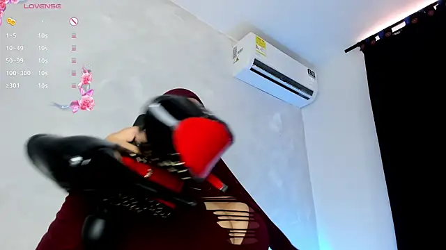 Snapshot of thaira_aly chatting on March 2, 2026, 9:00 pm thaira aly online show from March 2, 2026, 9:00 pm