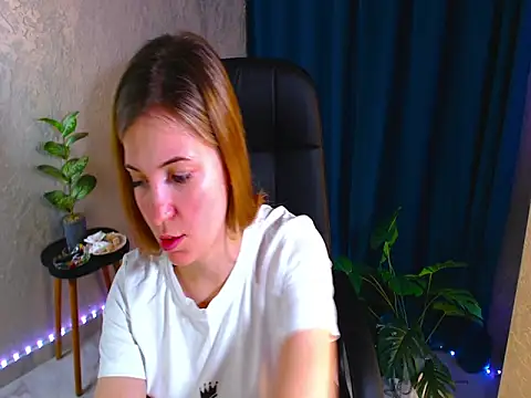 Snapshot of arlana_klart chatting on October 26, 2025, 7:42 am arlana klart online show from October 26, 2025, 7:42 am