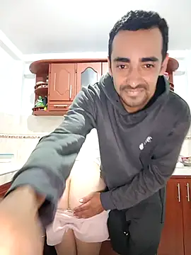 stivenlujan69 online show from February 24, 2026, 3:18 am