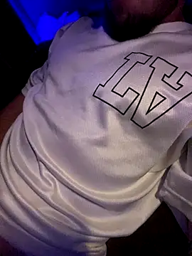 Snapshot of MikeFake chatting on November 10, 2025, 5:51 pm MikeFake online show from November 10, 2025, 5:51 pm