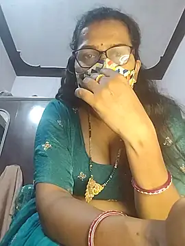 Snapshot of sexy_aaru chatting on June 3, 2026, 5:28 pm sexy aaru online show from June 3, 2026, 5:28 pm